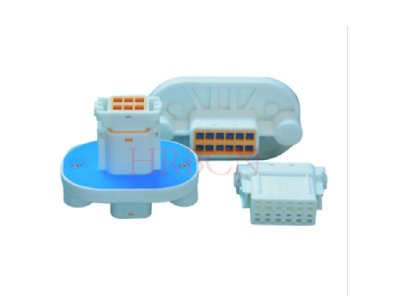 Conector impermeable IP67 de montaje en panel de paso de 3,0 mm para equipos industriales