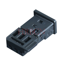 Conector automotriz HRB P10003