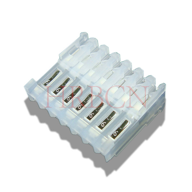Alimentación de paso de 2,54 mm a través de IDC con pestañas polarizadoras M2051-NR